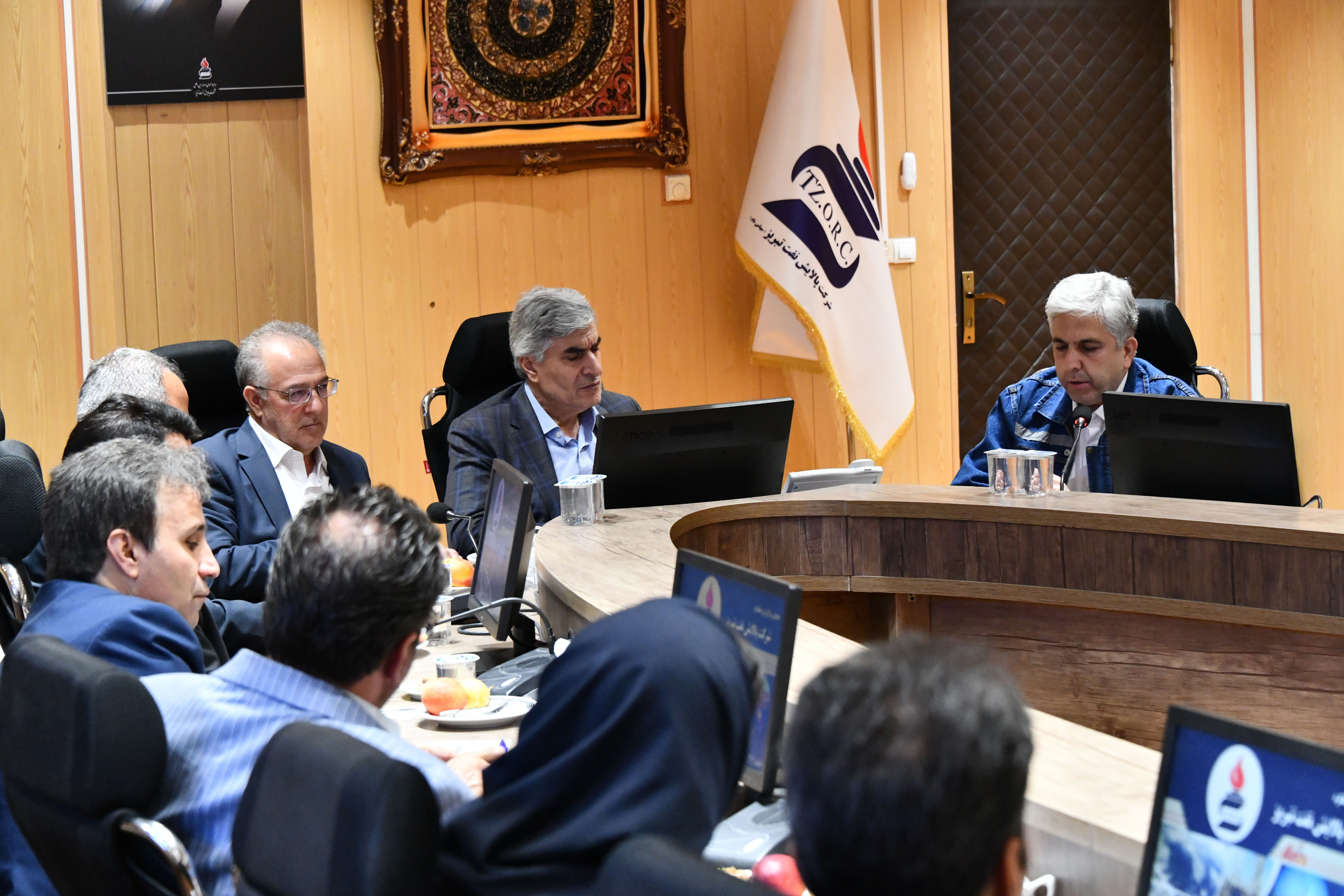 بازدید دستیار رئیس‌جمهور از پالایشگاه تبریز / تأکید بردریافت و تسویه مطالبات درجهت رفع موانع طرح جامع توسعه